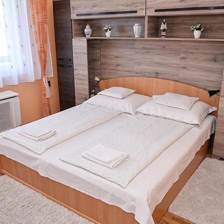 Lilla Vendeghaz Villa Hajduszoboszlo Luaran gambar