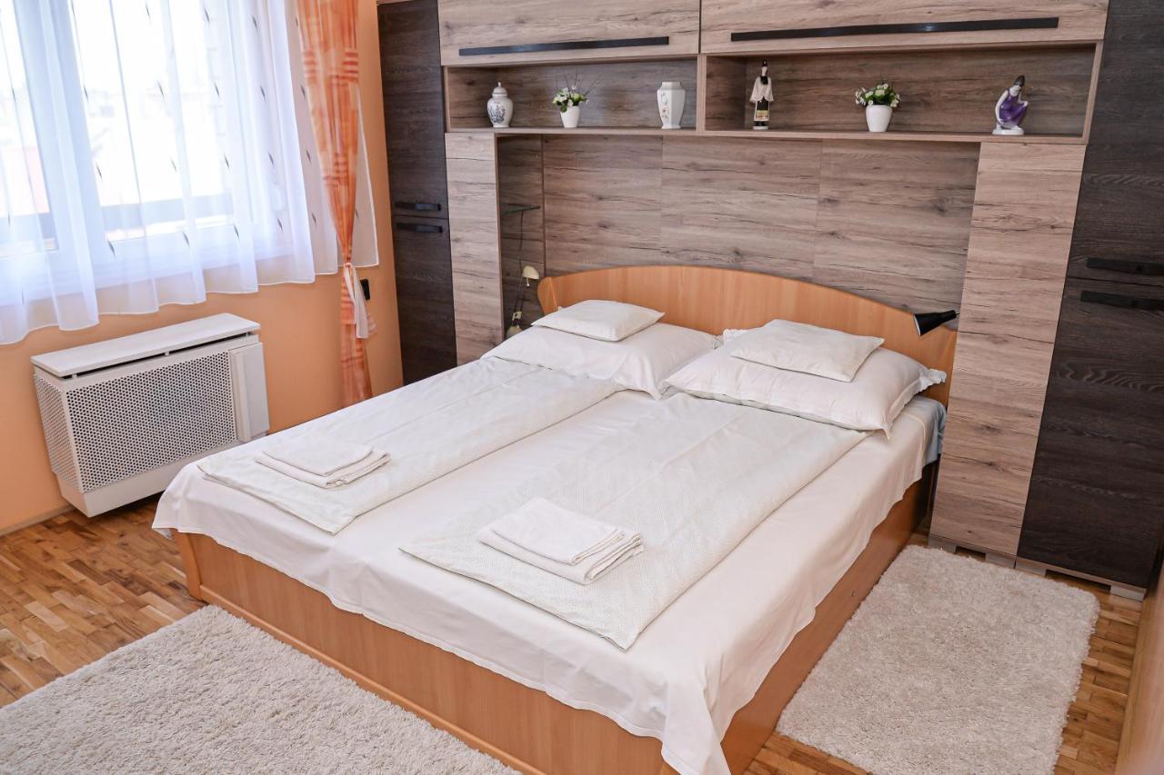 Lilla Vendeghaz Villa Hajduszoboszlo Luaran gambar