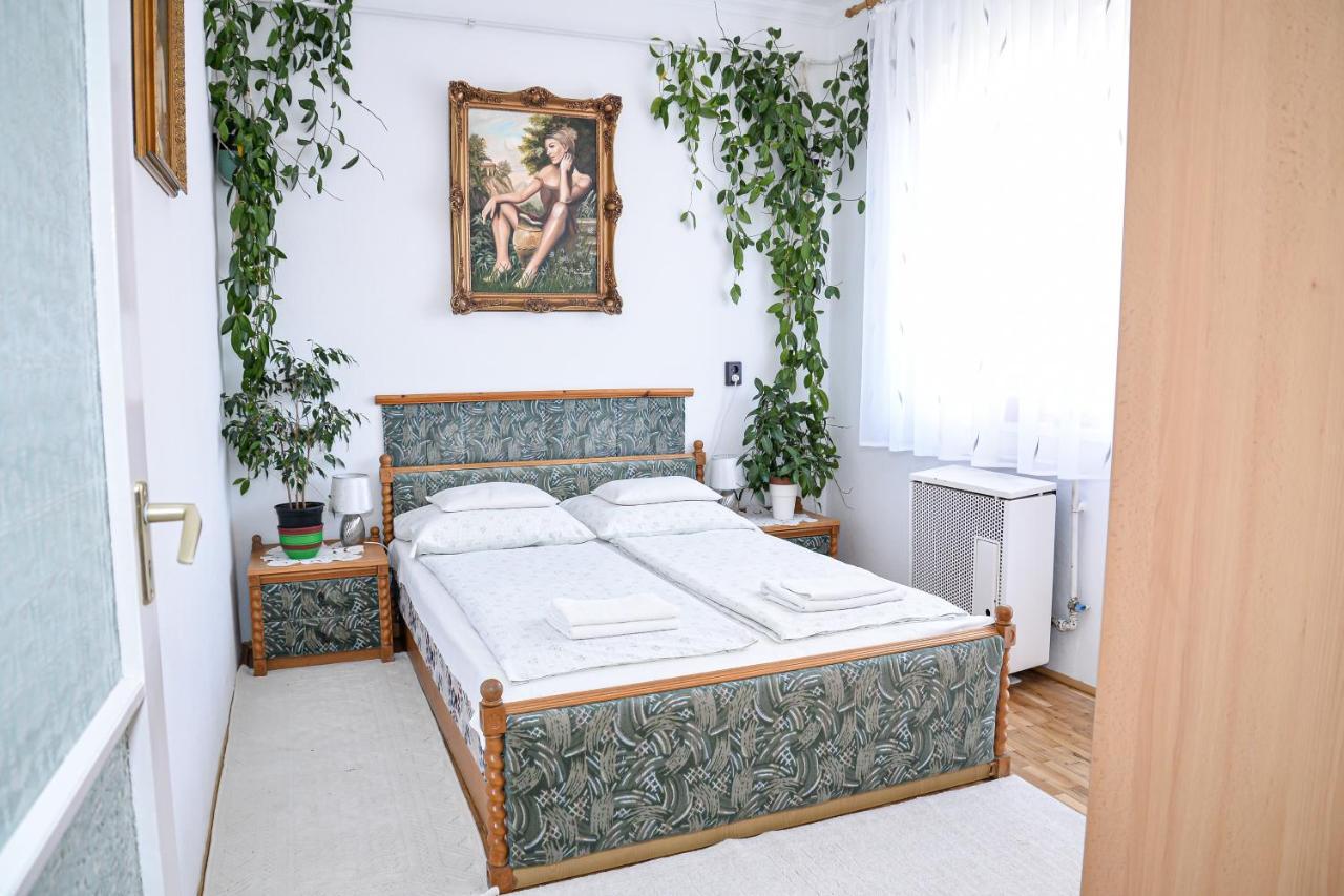 Lilla Vendeghaz Villa Hajduszoboszlo Luaran gambar
