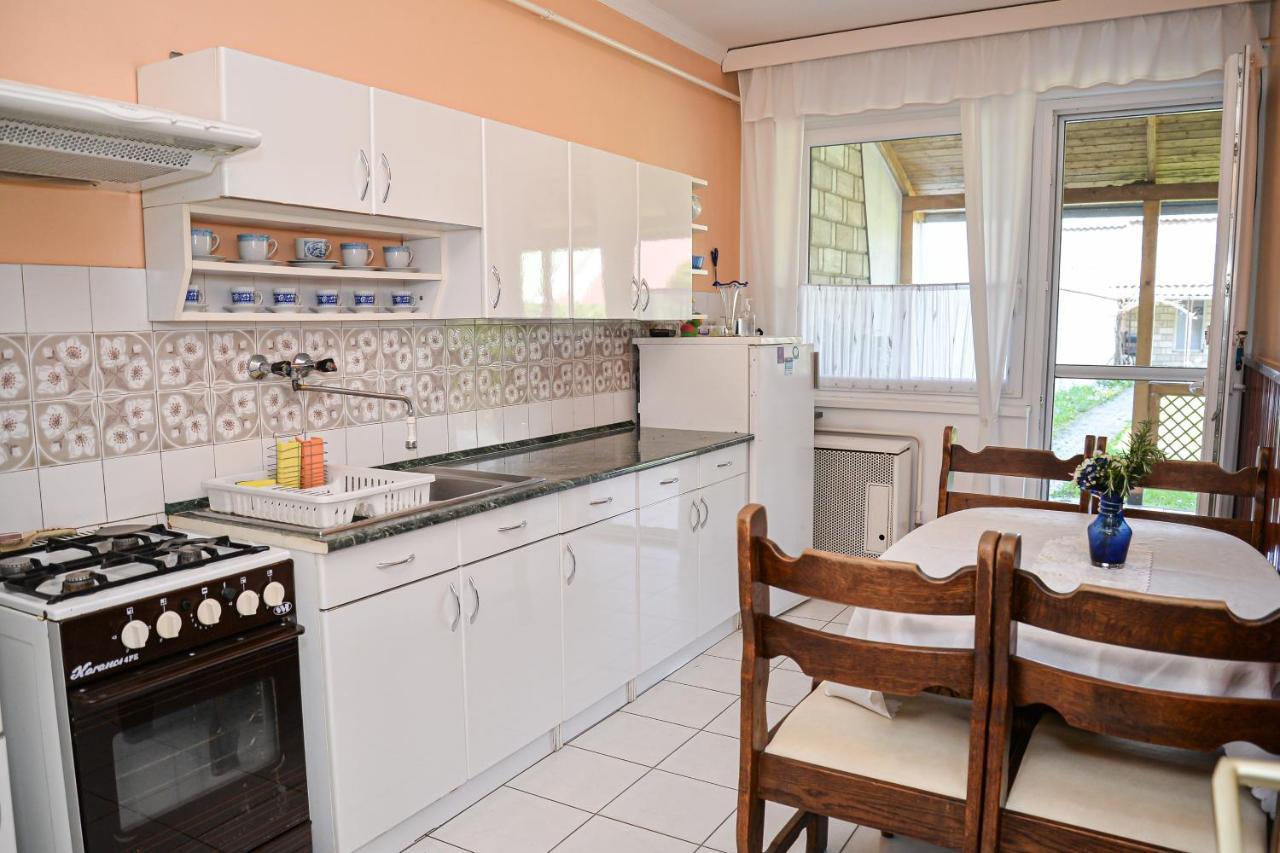 Lilla Vendeghaz Villa Hajduszoboszlo Luaran gambar