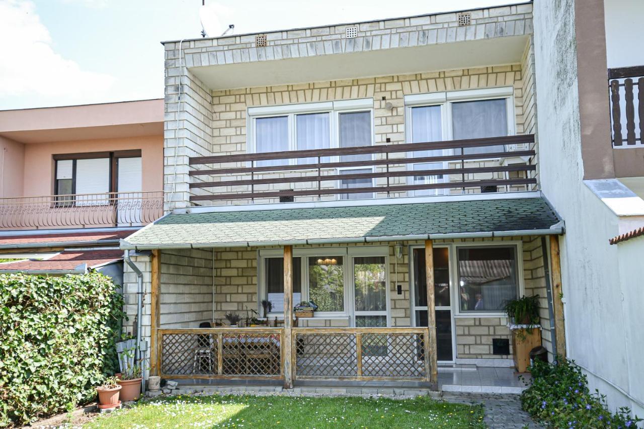 Lilla Vendeghaz Villa Hajduszoboszlo Luaran gambar